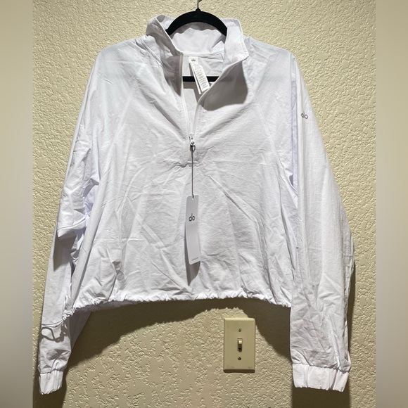 Alo Yoga NWT Cropped 1/4 Zip Alumni Pullover Lightweight Jacket in White Size L - Picture 7 of 12